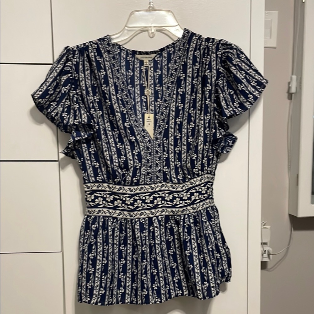 NWT Max Studio Blue and White Puff Sleeve Peplum Blouse- small